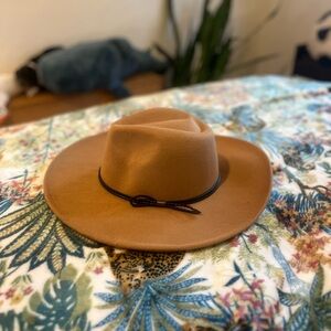 NWT Lulus wide brim fedora 🤎🤠